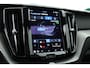 Volvo XC60 2.0 T8 Plug-in hybrid AWD Ultimate Dark | Luchtvering | Pano | B&W audio  | Head-up | Trekhaak | 360 camera
