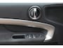 MINI Countryman Mini 2.0 Cooper S E ALL4 / JCW Package / Panoramadak / Camera / Leder / 19'' / Harman Kardon / Keyless / Stoelverwarming / DAB / Cruise Control