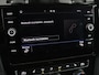 Volkswagen Golf 1.0 TSI R Line | Stoelverwarming | Carplay | Adaptive cruise | Navigatie | Full LED | Parkeerhulp | Climate control | Active Info Display
