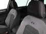 Volkswagen Golf 1.0 TSI R Line | Stoelverwarming | Carplay | Adaptive cruise | Navigatie | Full LED | Parkeerhulp | Climate control | Active Info Display