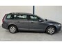 Volvo V70 2.5T Momentum AUTOMAAT / LEER
