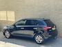 Hyundai i20 1.0 T-GDI 100pk Premium | Lederen bekleding | Climate control | Lane assist | Cruise control | Stoel&stuurverwarming | Navigatie | Apple CarPlay | Afneembare trekhaak | 4x elektrische ramen | Lichtmetalen velgen | Volledig onderhouden