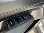 Volvo XC40 T3 160PK Momentum | Camera| Trekhaak| H&K Sound| Stoelverw| CarP