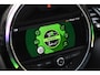 MINI Cooper Mini 1.5 60 Years Edition automaat / 1e eig. / zwart leer / head-up display / panoramadak / stoelverwarming / cruise