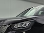 Peugeot 2008 SUV Allure 130 pk Automaat | Navigatie | Achteruitrijcamera | Parkeersensoren Voor en Achter | LED Koplampen | Keyless Entry/Start | Lederen Stuurwiel | Climate Control | Cruise Control | 17" Lichtmetalen Velgen | Apple Carplay/Android Auto |