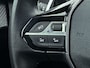 Peugeot 2008 SUV Allure 130 pk Automaat | Navigatie | Achteruitrijcamera | Parkeersensoren Voor en Achter | LED Koplampen | Keyless Entry/Start | Lederen Stuurwiel | Climate Control | Cruise Control | 17" Lichtmetalen Velgen | Apple Carplay/Android Auto |
