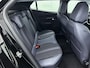 Peugeot 2008 SUV Allure 130 pk Automaat | Navigatie | Achteruitrijcamera | Parkeersensoren Voor en Achter | LED Koplampen | Keyless Entry/Start | Lederen Stuurwiel | Climate Control | Cruise Control | 17" Lichtmetalen Velgen | Apple Carplay/Android Auto |