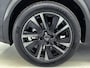 Peugeot e-2008 EV GT 54 kWh 156 pk | Navigatie | Achteruitrijcamera | Parkeersensoren Voor en Achter | Alcantara Bekleding | Sportstoelen | Full-LED Koplampen | Keyless Entry/Start | Dodehoek Detectie | Adaptieve Cruise Control | 18" Lichtmetalen Velgen | Apple Carplay/Android Auto |