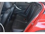 BMW 3-Serie 320d EfficientDynamics Edition High Executive EXPORT of handel Nederlandse auto roodmetallic leren bekleding navigatie pdc afneembare trekhaak RIJDT GOED ALLEEN SYNCHROMSH VAN 2e versnelling is hoorbaar kraakt iets bij schakelen!