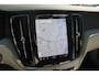 Volvo V60 T6 350PK Plug-in hybrid AWD Essential Edition | Adaptieve Cruise Control met Pilot Assist | Verwarmbare voorstoelen + stuurwiel | High Performance Audiosysteem | Park Assist voor + achter | Parkeercamera achter |  Blind Spot Information System | Apple CarPlay | 18'' Lichtmetalen wielen |
