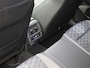 Volkswagen Golf 1.5eTSI/150PK R-Line Blckstyle DSG · Panoramadak · Camera + Parkeersensoren · App connect · Garantie tot februari 2026