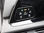Volkswagen Golf 1.5eTSI/150PK R-Line Blckstyle DSG · Panoramadak · Camera + Parkeersensoren · App connect · Garantie tot februari 2026