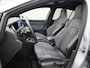 Volkswagen Golf 1.5eTSI/150PK R-Line Blckstyle DSG · Panoramadak · Camera + Parkeersensoren · App connect · Garantie tot februari 2026