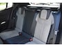 Peugeot e-2008 GT-Line EV 50 kWh / Cruise control / Panoramisch schuifdak / Lane assist