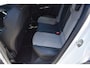 Peugeot e-2008 GT-Line EV 50 kWh / Cruise control / Panoramisch schuifdak / Lane assist