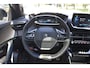 Peugeot e-2008 GT-Line EV 50 kWh / Cruise control / Panoramisch schuifdak / Lane assist