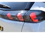 Peugeot e-2008 GT-Line EV 50 kWh / Cruise control / Panoramisch schuifdak / Lane assist