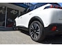 Peugeot e-2008 GT-Line EV 50 kWh / Cruise control / Panoramisch schuifdak / Lane assist