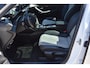 Peugeot e-2008 GT-Line EV 50 kWh / Cruise control / Panoramisch schuifdak / Lane assist