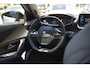 Peugeot e-2008 GT-Line EV 50 kWh / Cruise control / Panoramisch schuifdak / Lane assist