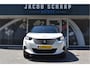 Peugeot e-2008 GT-Line EV 50 kWh / Cruise control / Panoramisch schuifdak / Lane assist