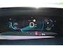 Peugeot e-2008 GT-Line EV 50 kWh / Cruise control / Panoramisch schuifdak / Lane assist