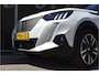 Peugeot e-2008 GT-Line EV 50 kWh / Cruise control / Panoramisch schuifdak / Lane assist