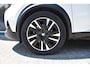Peugeot e-2008 GT-Line EV 50 kWh / Cruise control / Panoramisch schuifdak / Lane assist