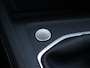 Volkswagen Golf 1.5 TSI Life Edition | Achteruitrijcamera | App-connect |