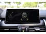 BMW 2-Serie Active Tourer 225xe Centennial High Executive HUD LEER TREKHAAK-AFN NAP PANO CLIMATE STOELVERW 17''LMV 2xPDC ELEK-ACHTERKLEP ZWARTE-HEMEL
