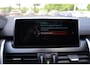 BMW 2-Serie Active Tourer 225xe Centennial High Executive HUD LEER TREKHAAK-AFN NAP PANO CLIMATE STOELVERW 17''LMV 2xPDC ELEK-ACHTERKLEP ZWARTE-HEMEL