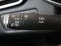Renault Clio 1.0 TCe 100Pk Intens | Navigatie met Groot Scherm | Cruise Control | Apple & Android Carplay | Parkeersensoren & Camera | Climate Control | Bluetooth | Lichtmetalen Velgen | Armsteun Voor |