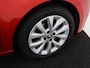 Renault Clio 1.0 TCe 100Pk Intens | Navigatie met Groot Scherm | Cruise Control | Apple & Android Carplay | Parkeersensoren & Camera | Climate Control | Bluetooth | Lichtmetalen Velgen | Armsteun Voor |
