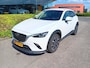 Mazda CX-3 2.0 SkyActiv-G 120 GT-M AUTOMAAT, 1e eigenaar(!), nette complete auto incl. 12 MND BOVAGGARANTIE LED, 18" LMV, CAMERA, PDC, HUD, etc.