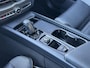 Volvo XC60 2.0 T6 Plug-in hybrid AWD R-Design 349 PK | Crystal White | Trekhaak | Harman Kardon