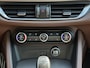 Alfa Romeo Stelvio 2.0 T AWD Super Veloce Interieur | Trekhaak Afneembaar | Stuur- + Stoelverwarming | Geheugenstoel | Navigatie Full-Map | Dodehoek Detectie | Rijklaarprijs!