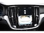 Volvo V60 T6 350PK Automaat Plug-in hybrid AWD Plus Dark / Panoramadak / 360 camera / Donker getint glas / 19'' velgen / Harman Kardon