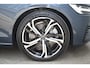 Volvo V60 T6 350PK Automaat Plug-in hybrid AWD Plus Dark / Panoramadak / 360 camera / Donker getint glas / 19'' velgen / Harman Kardon