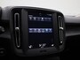Volvo XC40 1.5 T2 Momentum | VERWACHT | NAVIGATIE | ACHTERUITRIJCAMERA | STUUR+STOELVERWARMING | WEGKLAPBARE TREKHAAK | ELEKTRISCHE ACHTERKLEP | CRUISE CONTROL | CLIMATE CONTROL | LED KOPLAMPEN |