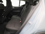 Volvo XC40 1.5 T2 Momentum | VERWACHT | NAVIGATIE | ACHTERUITRIJCAMERA | STUUR+STOELVERWARMING | WEGKLAPBARE TREKHAAK | ELEKTRISCHE ACHTERKLEP | CRUISE CONTROL | CLIMATE CONTROL | LED KOPLAMPEN |