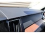 Volvo XC60 2.0 T8 Plug-in hybrid AWD Ultimate Dark l Long Range l Trekhaak l Luchvering l 22 inch LMV