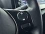 Peugeot 108 Allure 72 pk | Navigatie via Apple Carplay/Android Auto | Achteruitrijcamera | LED Dagrijverlichting | Keyless Entry/Start | Lederen Stuurwiel en Versnellingspook | Climate Control | Cruise Control | 15" Lichtmetalen Velgen |