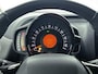 Peugeot 108 Allure 72 pk | Navigatie via Apple Carplay/Android Auto | Achteruitrijcamera | LED Dagrijverlichting | Keyless Entry/Start | Lederen Stuurwiel en Versnellingspook | Climate Control | Cruise Control | 15" Lichtmetalen Velgen |