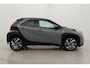 Toyota Aygo X 1.0 VVT-i MT Envy | Navigatie | Parkeersensoren voor/achter | Apple Carplay / Android Auto | Adaptive Cruise | Clima | Camera | 18 inch
