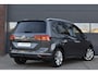 Volkswagen Touran 1.5 TSI Highline 7p Dsg Pano - Trekhaak - Carplay - Camera
