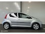 Peugeot 107 1.0-12V Black & Silver 5-drs [ NAP airco LM ]