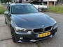 BMW 3-Serie 316i Business Line ECC Audio/Navi Electric pakket LMV 17" PDC ASR Cruisecontrol Colorpakket ABS Dealeronderhoud Nw Apk