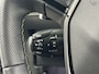 Peugeot e-2008 EV GT 54 kWh 156 pk | Navigatie | Achteruitrijcamera | Parkeersensoren Voor en Achter | Alcantara Bekleding | Sportstoelen | Full-LED Koplampen | Keyless Entry/Start | Climate Control | Cruise Control | 17" Lichtmetalen Velgen | Apple Carplay/Android Auto |