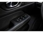 Volvo V60 2.0 B4 Plus Dark | Panorama dak | 19" | Adaptieve cruise control | Elektrisch verstelbare voorstoelen | Stoel/stuur verwarming | Blis |