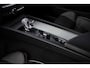 Volvo V60 2.0 B4 Plus Dark | Panorama dak | 19" | Adaptieve cruise control | Elektrisch verstelbare voorstoelen | Stoel/stuur verwarming | Blis |